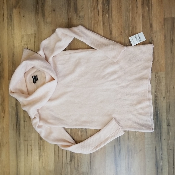 TROUVE Off the Shoulder Tunic Sweater in Pink Hero - Picture 7 of 14